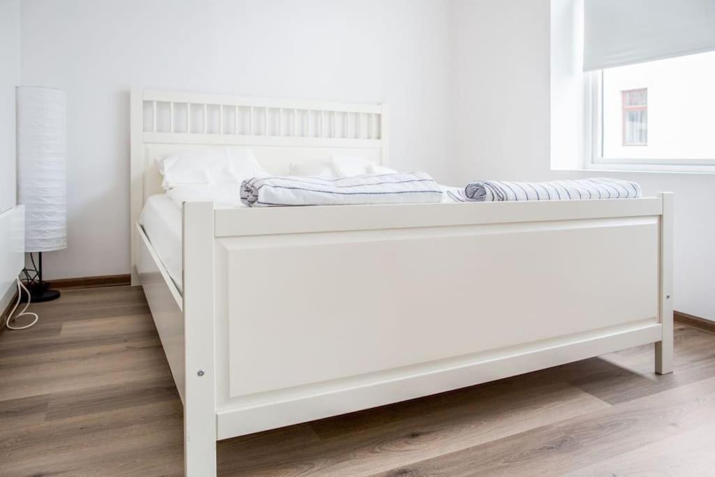 Free Parking Space, 2 Bed Room, Short Walk To Brosundet Ålesund Exterior foto